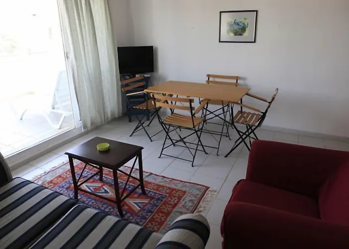Emelce Apartmanhotel Bodrum
