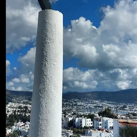 Emelce Apartahotel 3*