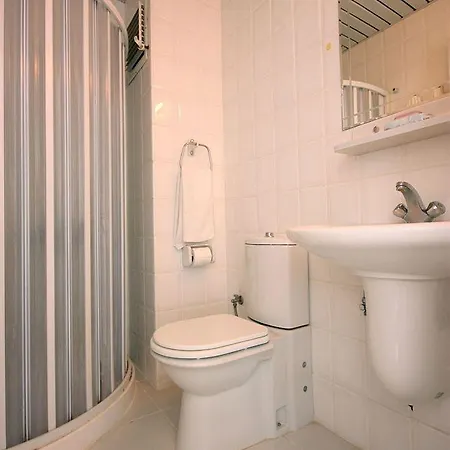 Emelce Apart Otel 2*