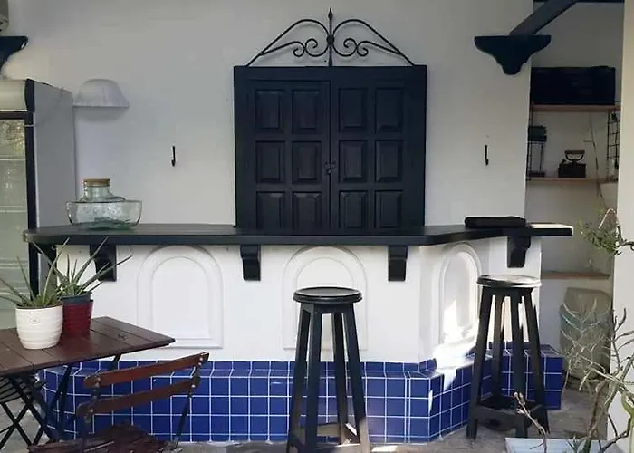 Emelce Aparthotel 3*