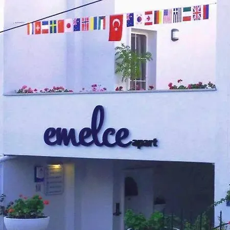 Emelce Apartmanhotel
