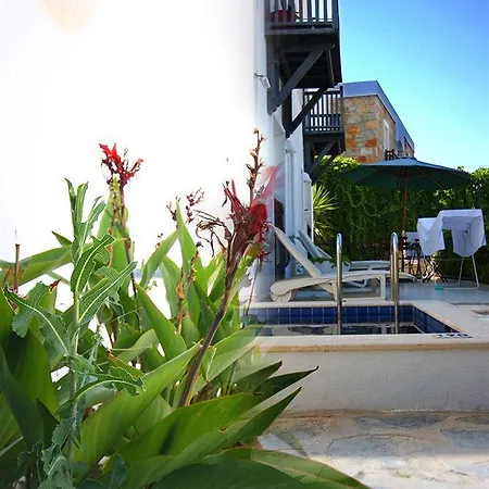 Emelce Apartmanhotel